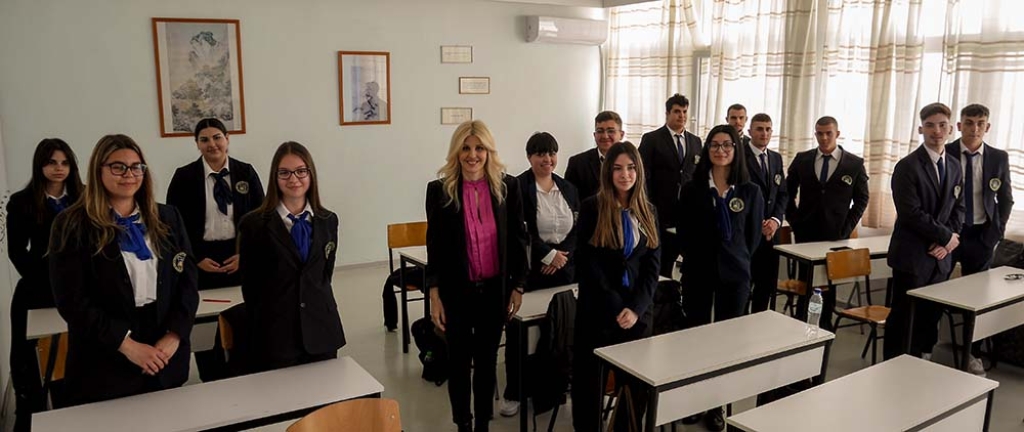 ΔΕΛΤΙΟ ΤΥΠΟΥ: ΕΠΙΣΚΕΨΗ ΤΗΣ ΥΦΥΠΟΥΡΓΟΥ ΤΟΥΡΙΣΜΟΥ κας ΕΛΕΝΑΣ ΡΑΠΤΗ ΣΤΟ Ι.Ε.Κ. ΤΟΥΡΙΣΜΟΥ ΜΑΚΕΔΟΝΙΑΣ